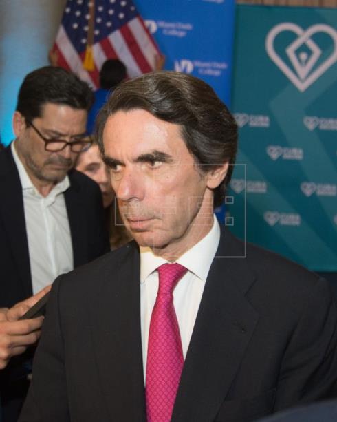 Aznar pide dejar espejismos de libertad en Cuba y que los cubanos 