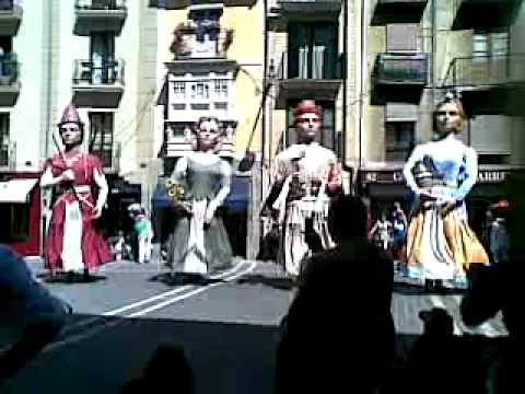 El Casco Viejo de Pamplona se reivindica como barrio en una jornada festiva