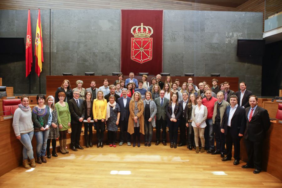 El Parlamento de Navarra y 39 entidades sociales firman la Alianza por la Infancia en Navarra