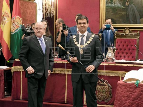 El PSOE recupera la Alcaldía de Granada tras trece años de mandato del PP
