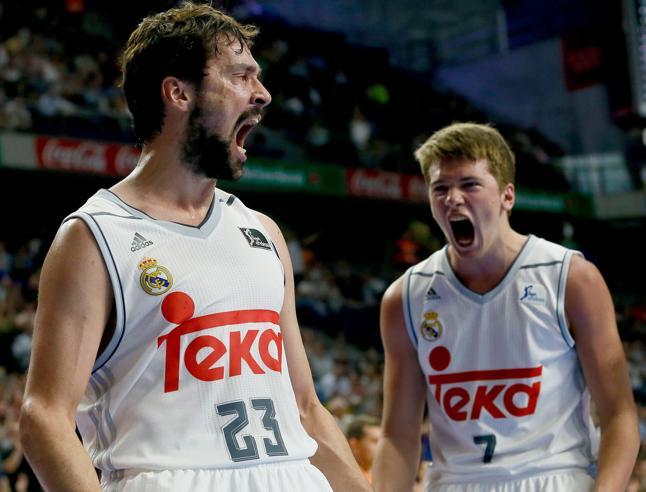 107-103. Los Sergios y Carroll dan al Real Madrid el primer punto del playoff