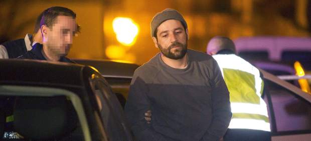 Cinco años de cárcel a la persona que estrelló su coche con explosivos contra la sede del PP