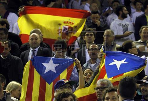 Un juez de Madrid decidirá hoy si mantiene la prohibición de las esteladas