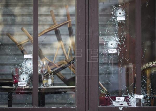 Familias de víctimas de atentados del 13-N en París deciden denunciar a Bélgica