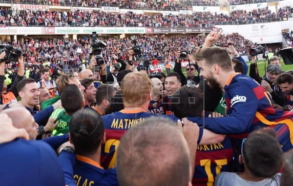 0-3. El Barcelona logra su 24º título de Liga tras ganar en Granada