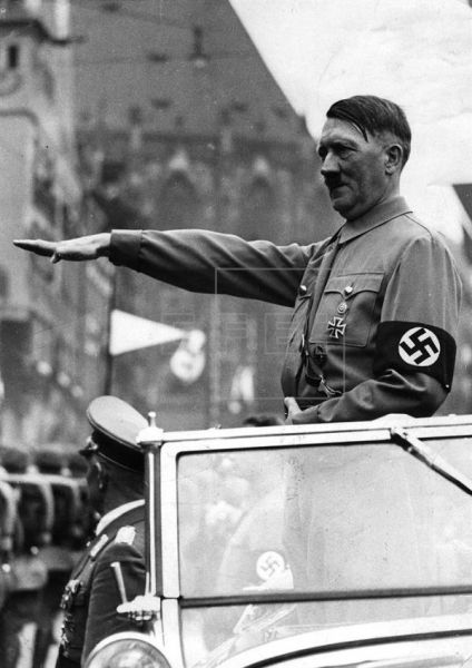 Descubren que Hitler tuvo un hermano discapacitado que murió al poco de nacer