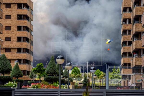 Evacuados los vecinos de El Quiñón (Seseña) para evitar riesgos por el humo