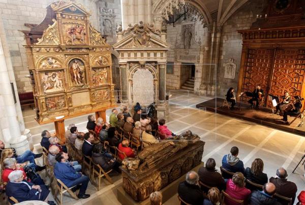 Burgos se viste de blanca cultura