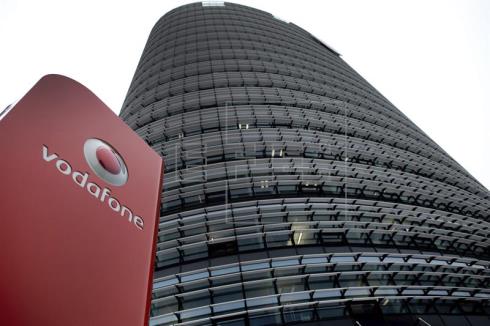 Vodafone anuncia que no comprará el fútbol a Telefónica y se centra en cine