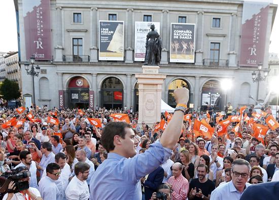26 J: Rivera ofrece 