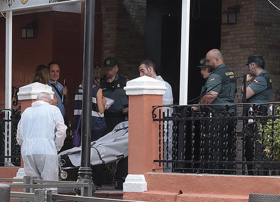 Al menos un muerto y dos heridos tras incendiar un hombre un pub de Lanjarón (Granada)
