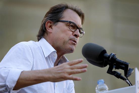 Juez deja a Artur Mas a un paso del juicio por desobediencia y prevaricación el 9N