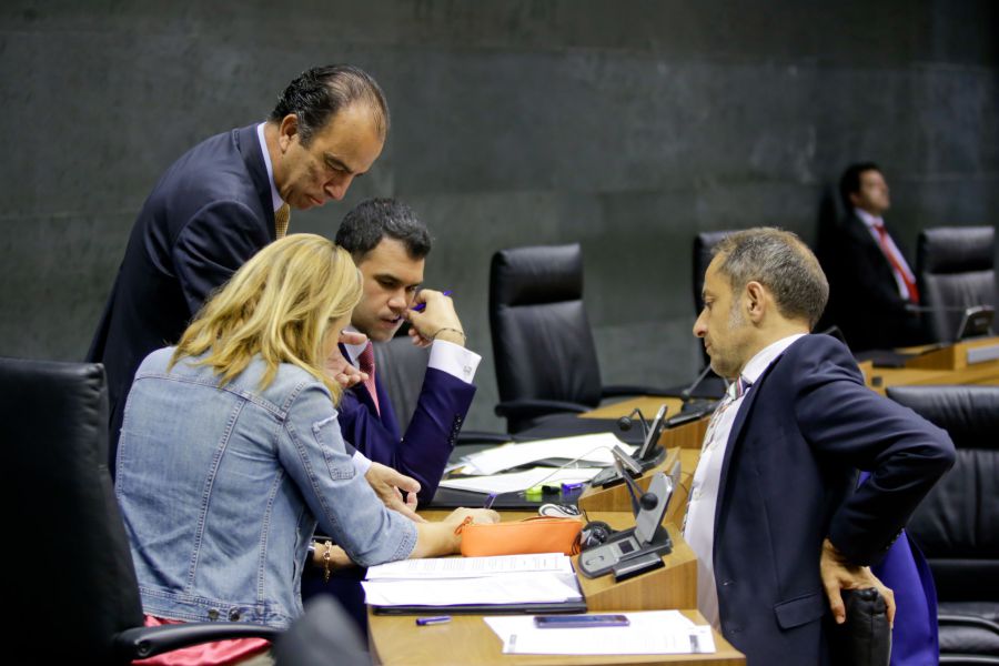 El Parlamento de Navarra rechaza la 