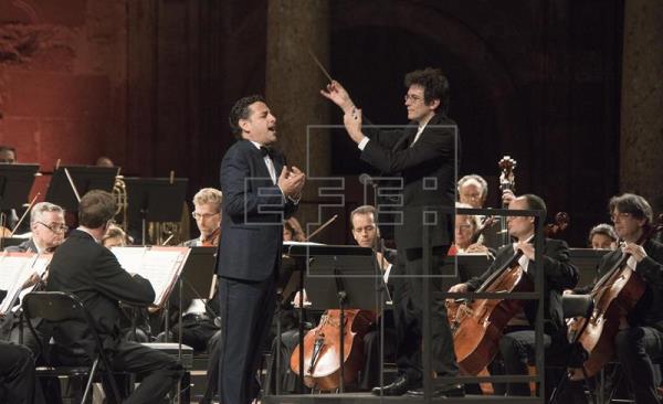 La voz de Flórez envuelve el Palacio de Carlos V para abrir el 65 Festival de Granada