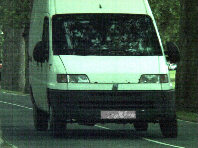 Policía Municipal sorprende a un conductor a 100 km/h en la carretera de la Universidad