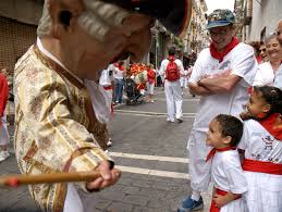 La Policía Municipal recuerda a los padres el riesgo de pérdida de menores en Sanfermines