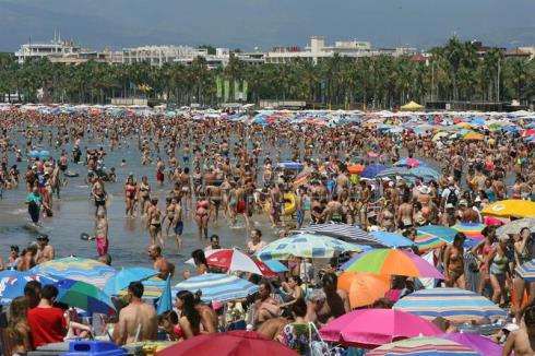 España recibe 25,2 millones de turistas extranjeros hasta mayo, el 11,4 % más