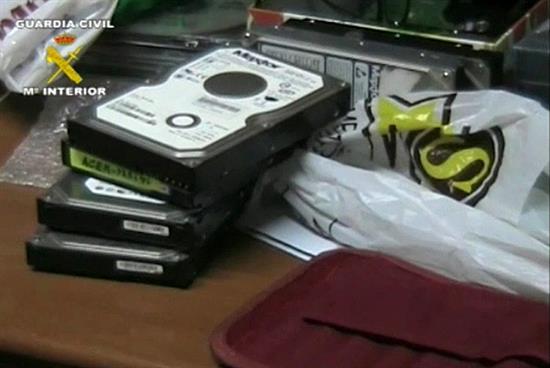Diecinueve detenidos por pornografía infantil en internet en España