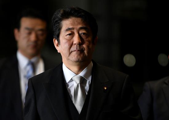 La permanencia de Abe como primer ministro, en vilo por un caso de corrupción