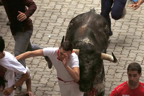 Sexto encierro el más rápido de San Fermín 2016, limpio y noble