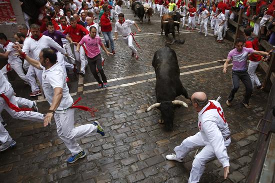 Pamplona encara la recta final de las fiestas tras un emocionante encierro