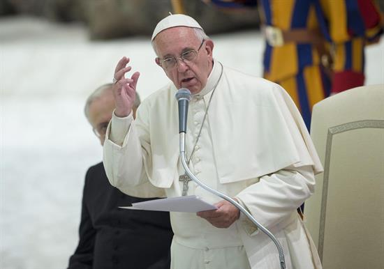 El Papa se solidariza con las víctimas del atentado de Niza y con el pueblo francés