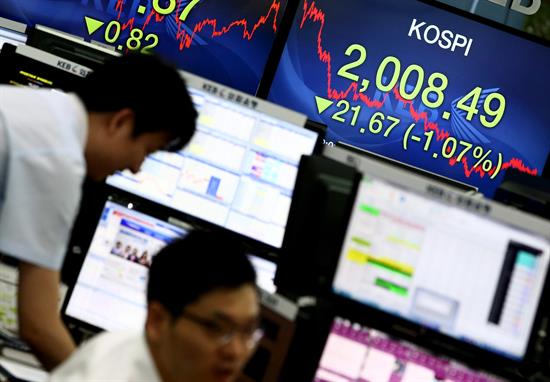 La bolsa de Tokio sube un 0,77% mientras la de Seúl cae un 0,16% al cierre
