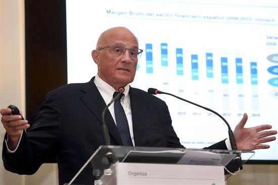 Sabadell gana 425,3 millones, un 20,7% más, y reduce la mora al nivel de 2012