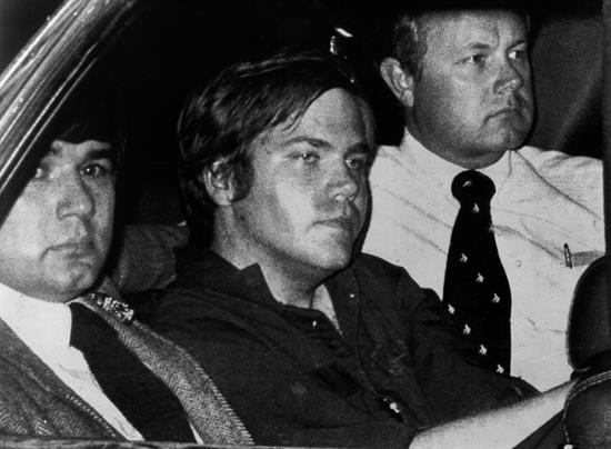 Ordenan la liberación del hombre que intentó matar a Ronald Reagan en 1981