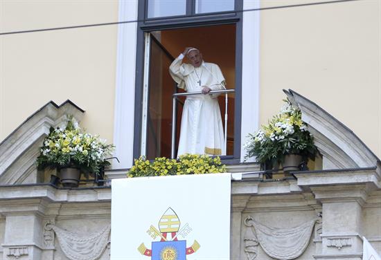 JMJ: El Papa Francisco atravesó la puerta del campo de extermino de Auschwitz