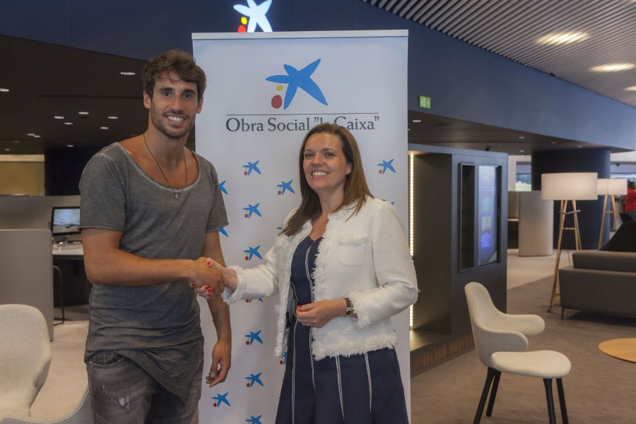 ”la Caixa” aporta 20.000 euros al Campus Javi Martínez