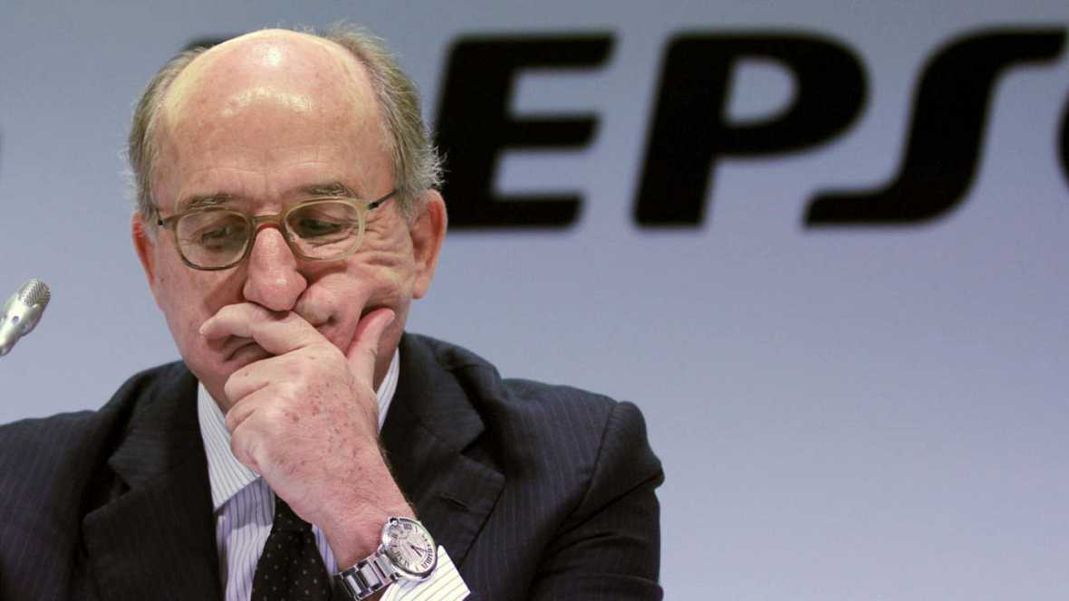 Repsol ganó 639 millones, un 39,3% menos en el primer semestre, tras reducir su plantilla