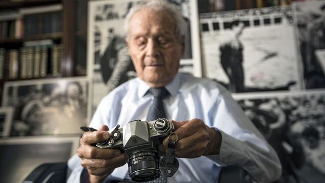 Fallece a los 103 años el histórico fotógrafo taurino 'Canito'