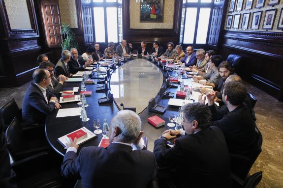 El Parlamento catalán pospone la 