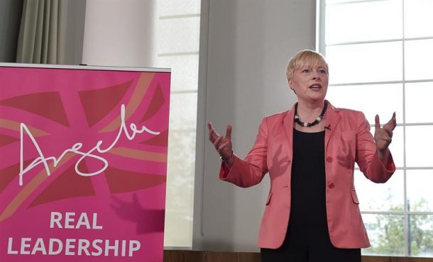 Eagle profundiza la división del Laborismo al desafiar el liderazgo a Corbyn