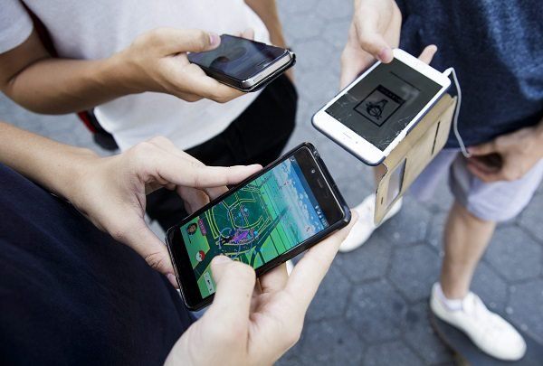 Nueva York prohibirá a pederastas condenados jugar a Pokémon Go