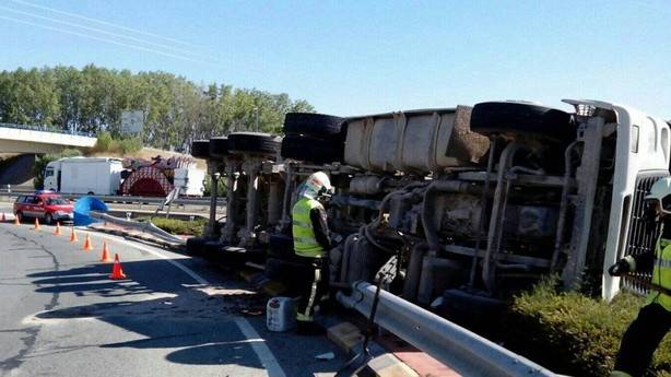 Un camionero, herido en un accidente de tráfico en Tudela