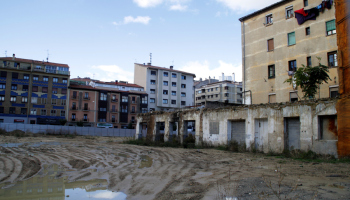 El Ayuntamiento autoriza la construcción de un conjunto residencial de 102 viviendas en el solar de la calle Leyre
