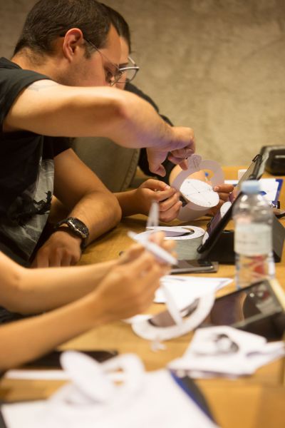 Más de 20 personas participan en el curso de verano de astronomía de la UPNA