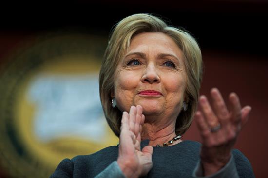 La doctora de Clinton: «Está sana y en forma para ser presidenta de EE.UU.»