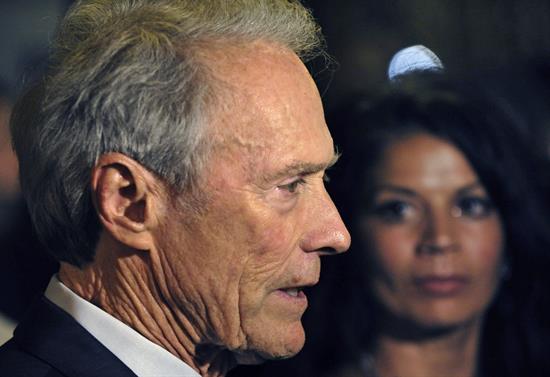 Clint Eastwood muestra su simpatía por Trump frente a los «lameculos»