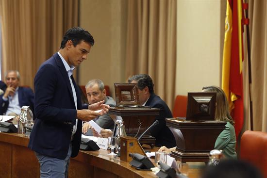 Uno de cada cuatro de los votantes del PSOE rechaza cualquier pacto con el PP, según una encuesta