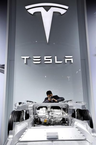 Tesla anuncia una batería para sus eléctricos con autonomía de 500 kilómetros