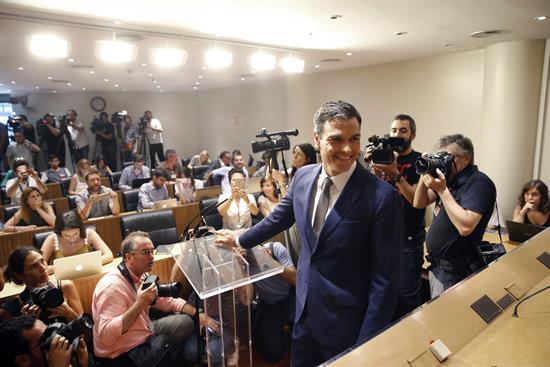 Sánchez reconoce que los procesos son «dinámicos» y espera a ver «qué ocurre después» de la investidura