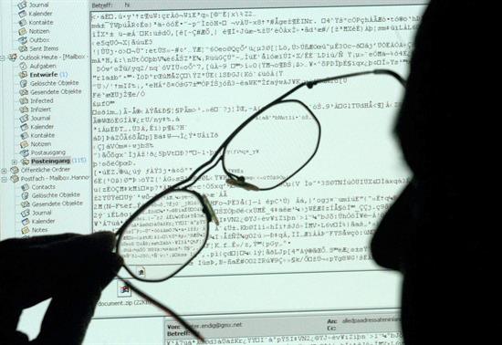El FBI alerta del ataque de piratas extranjeros a webs electorales de EE.UU