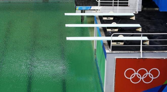 Cierran la piscina de saltos de Río