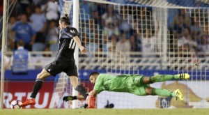 Bale marca el tercer gol en Anoeta. Juan Herrero EFE