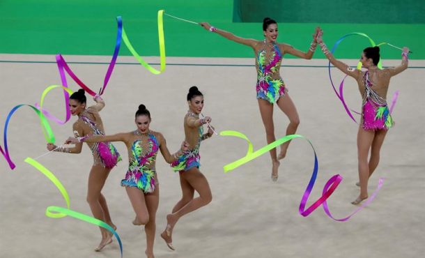 España pasa a Rusia y entra en la final de conjuntos con la mejor nota
