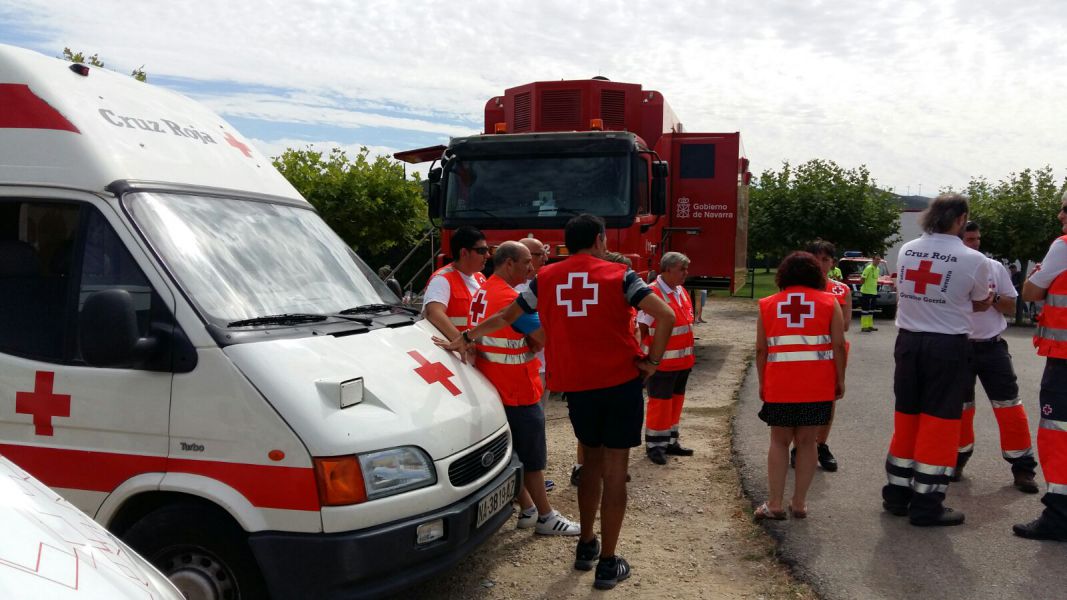 Cruz Roja Navarra participa en el operativo desplegado en el incendio de Tafalla-Pueyo