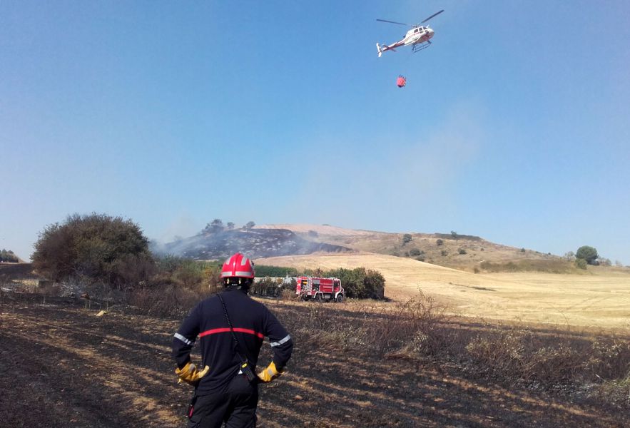 Un incendio afecta a una superficie de 13,5 hectáreas en Subiza (Navarra)